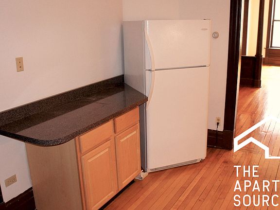 3rd image of 1813 N Milwaukee Ave APT 2F