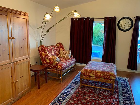 5th image of 106 La Granada Ln