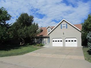 1827 Erickson St, Manhattan, KS 66503