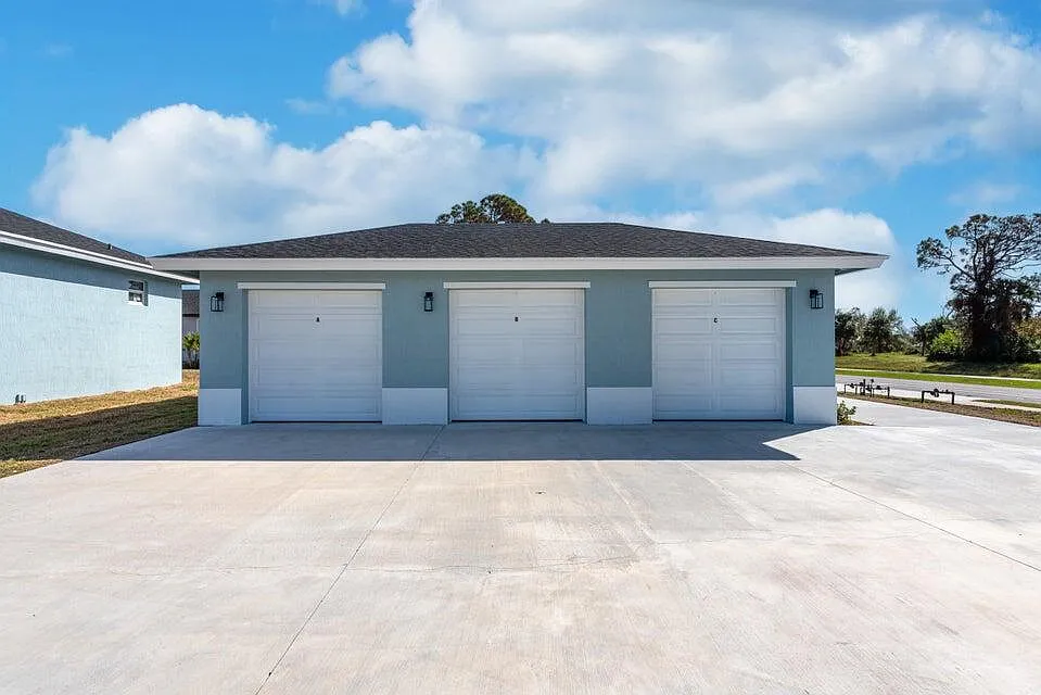 248 Rotonda Boulevard W (NEW) Unit C - 1 — Photo 2