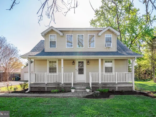 4913 Grafton St, Alexandria, VA 22312