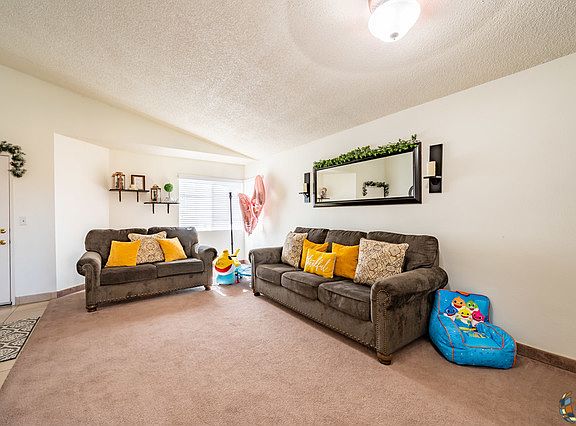 4th image of 311 Winchester Ln