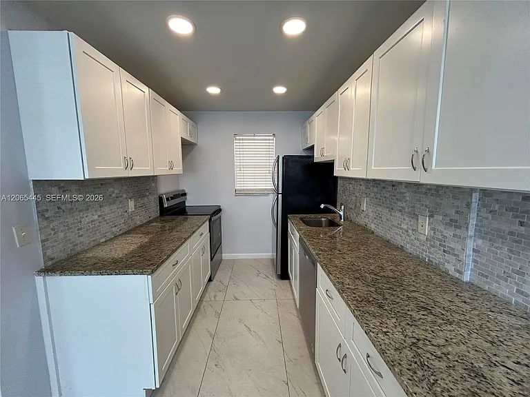 500 SW 2nd Ave #1120 — Photo 3