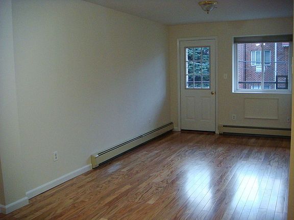 2nd image of 2634 30th St APT 2C