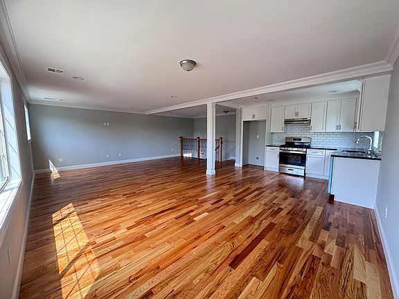 2nd image of 131 Stroud Ave Floor 2