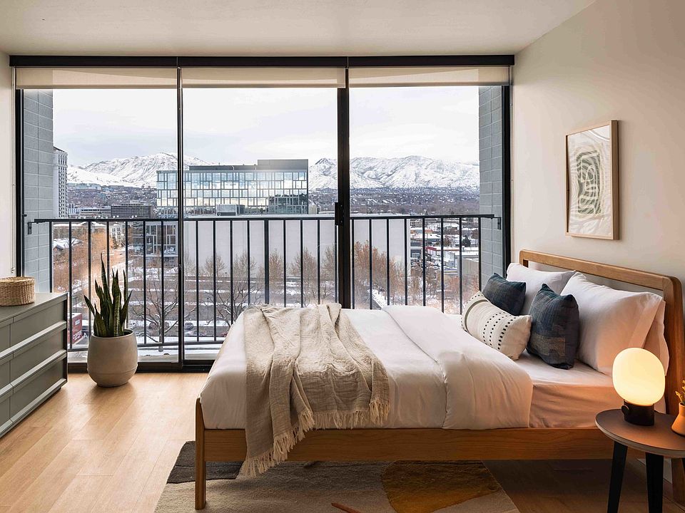 CommonLiving_SLC_Lattice_01