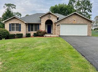 114 Forest Rim St, Beaver, WV 25813