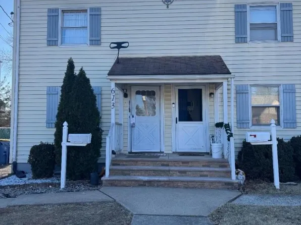 615 Thompson Ave, Bound Brook Boro, NJ 08805