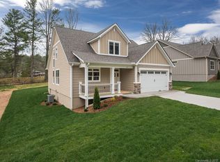 129 White Oak Rd, Arden, NC 28704