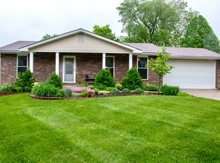 5 Oakshire Ct, Saint Peters, MO