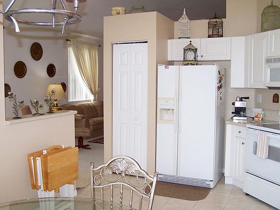 3rd image of 7451 S Aragon Blvd Unit 6