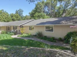 45245 Forest Ridge Dr, Ahwahnee, CA 93601