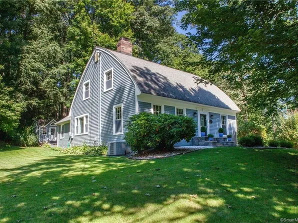 29 Musket Trail, Simsbury, CT 06070
