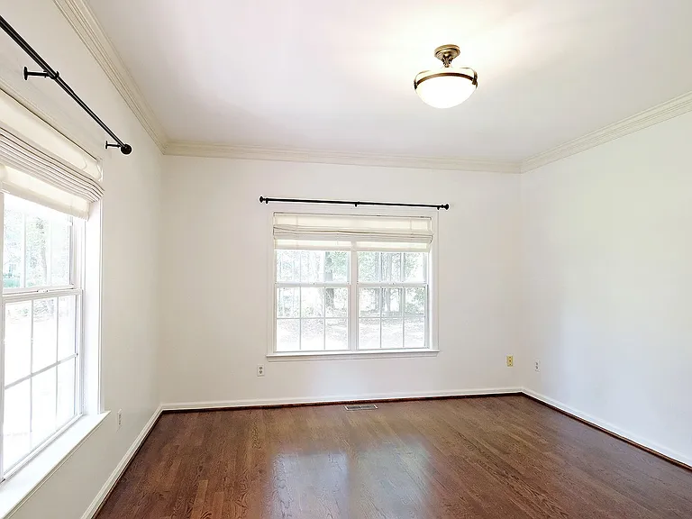 100 Fir Tree Ln — Photo 3