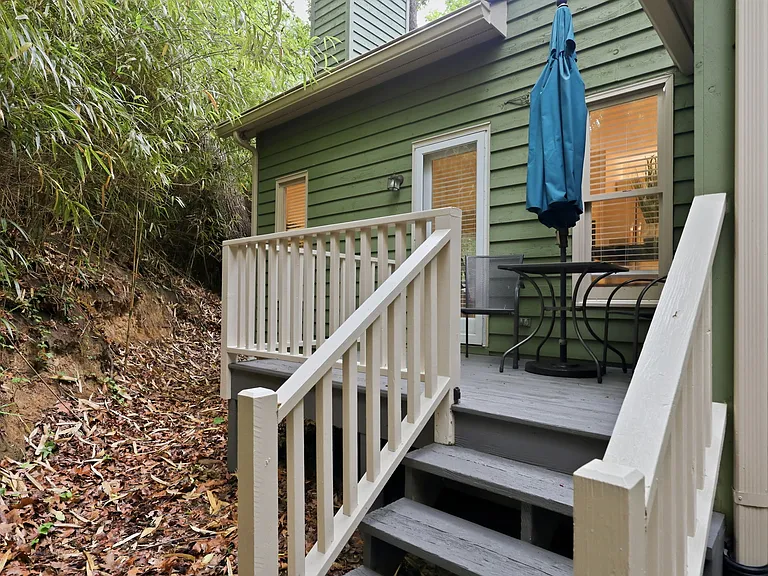 1502 Hollywood St — Photo 51