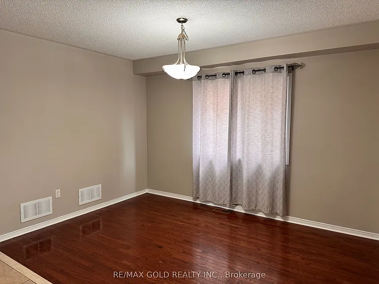 6 Nina Pl — Photo 4