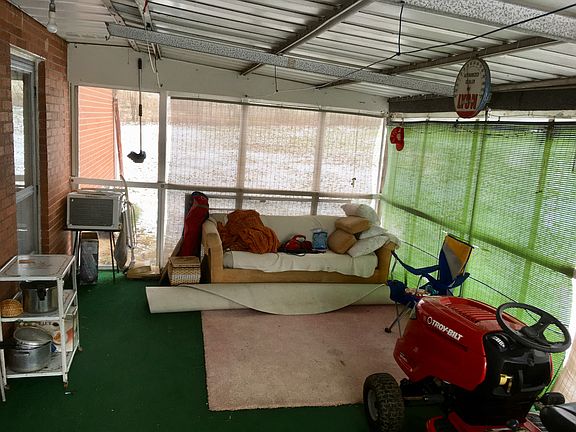 3rd image of 6655 Catskill Dr