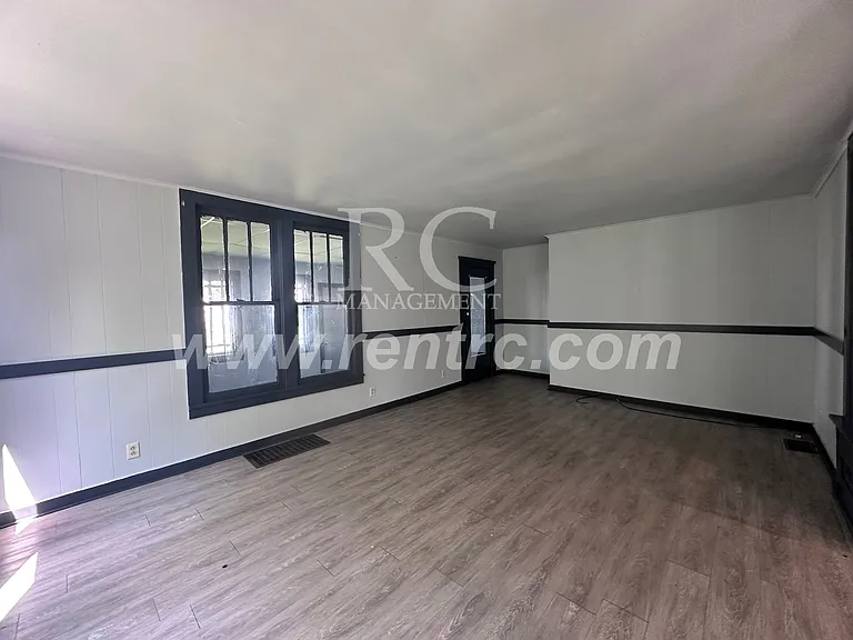33 Bismark St — Photo 10