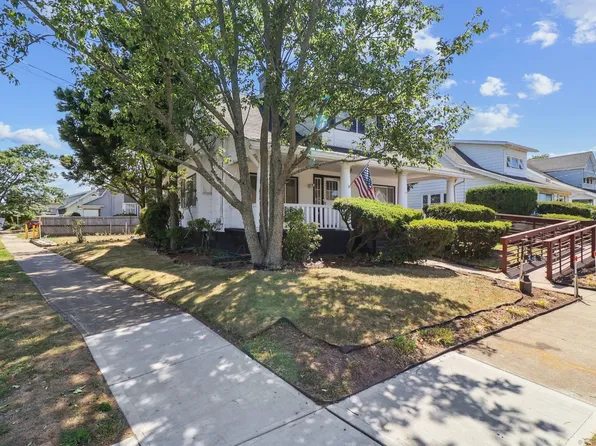 14 East Brown Street, West Haven, CT 06516