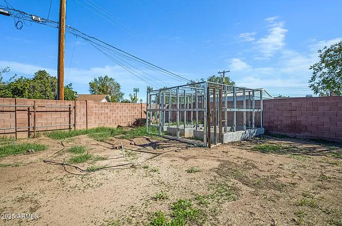 110 W Del Rio Dr — Photo 7