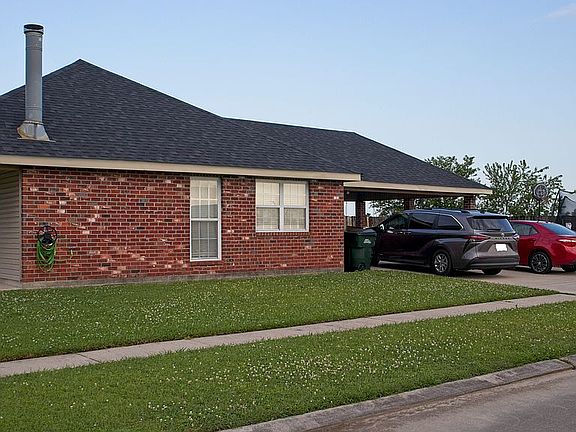 3rd image of 333 Daralyn Dr