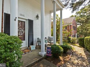 3245 Gunston Rd, Alexandria, VA 22302