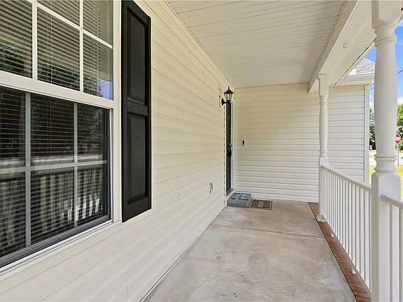 5th image of 1213 Centerville Rd