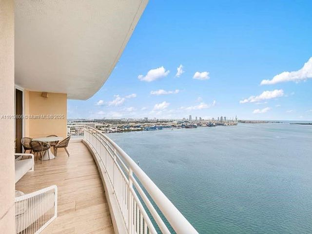 1st image of 808 Brickell Key Dr APT 2504