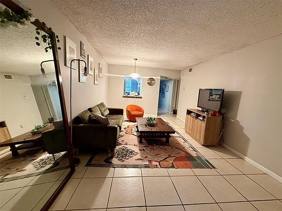 3rd image of 3300 NW 46th St #3300