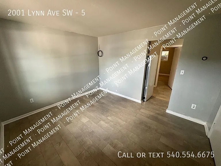 2001 Lynn Ave SW #5 — Photo 4