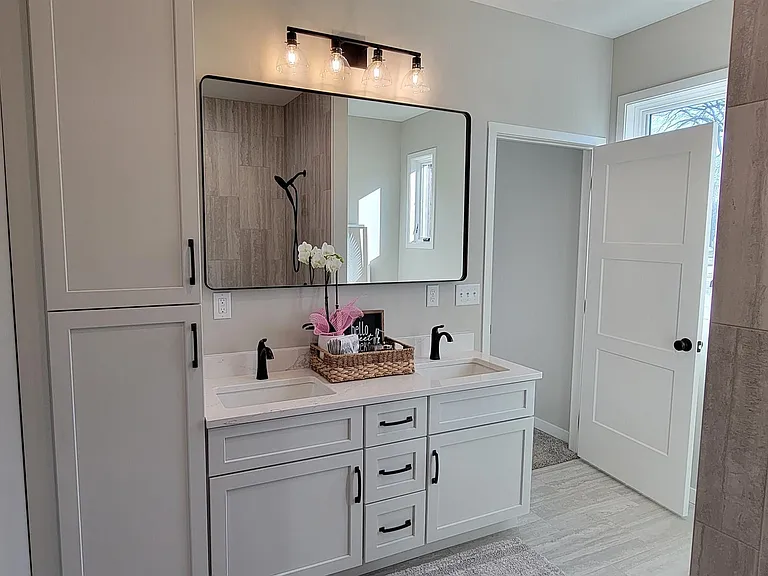 203 6th St SW #207 — Photo 8