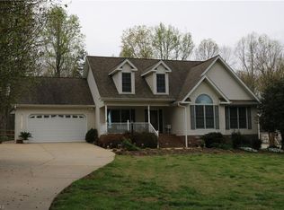 5561 Woodstream Rd, Randleman, NC 27317