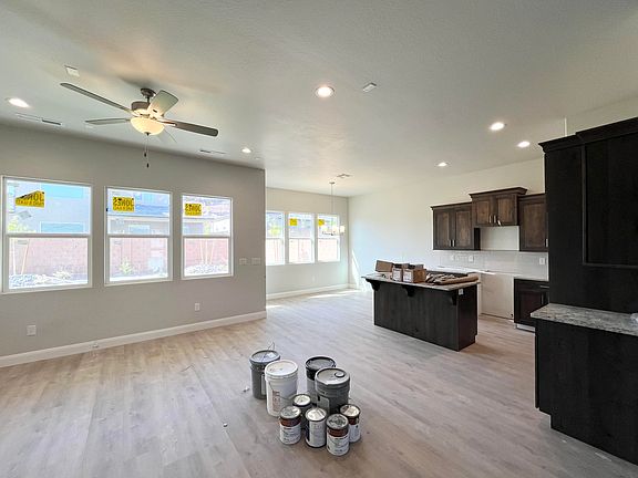 3rd image of 658 Taylor Creek Dr