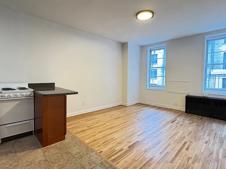 19 E 21st St #6A — Photo 2