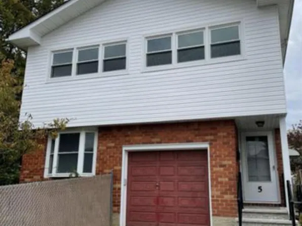 5 Bartow St, Staten Island, NY 10306