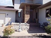 1st image of 129 23rd Ave W