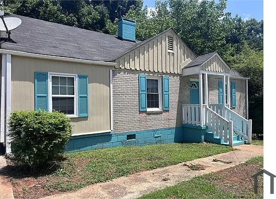 3 bed, 1247 sqft, $2,200 — Photo 2