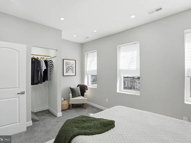2536 Garrett Ave — Photo 31