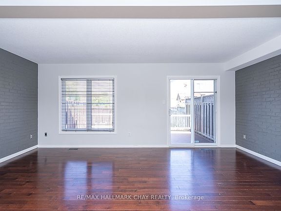 4th image of 15 Wallace St