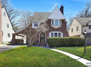 1219 Sussex Rd, Teaneck, NJ 07666