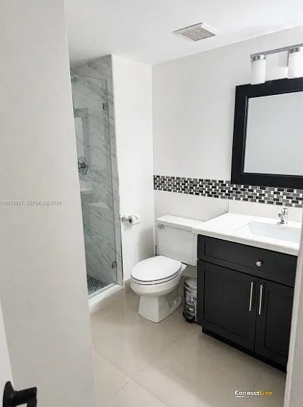 16511 Blatt Blvd — Photo 4