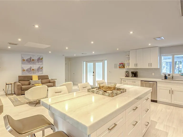 1800 SE Admirals Way — Photo 20