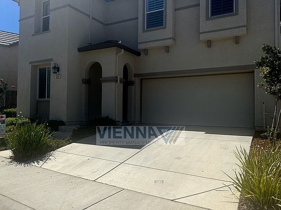 2nd image of 1347 Larkspur Dr