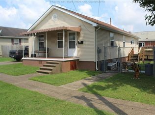 1611 16th St, Nitro, WV 25143