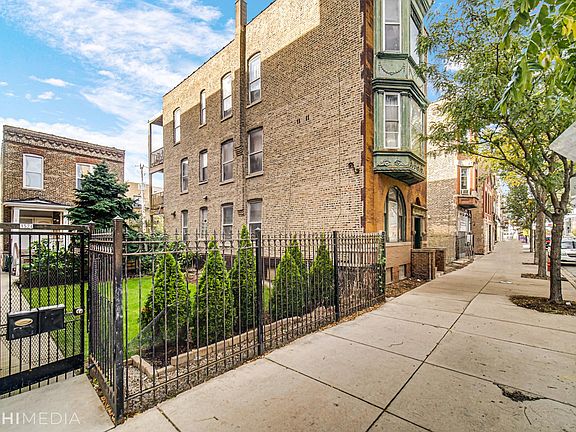 3rd image of 1524 N Western Ave #2