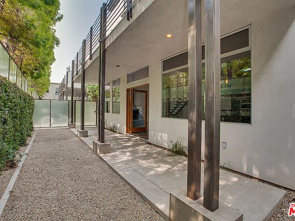 4th image of 540 Broadway St #1