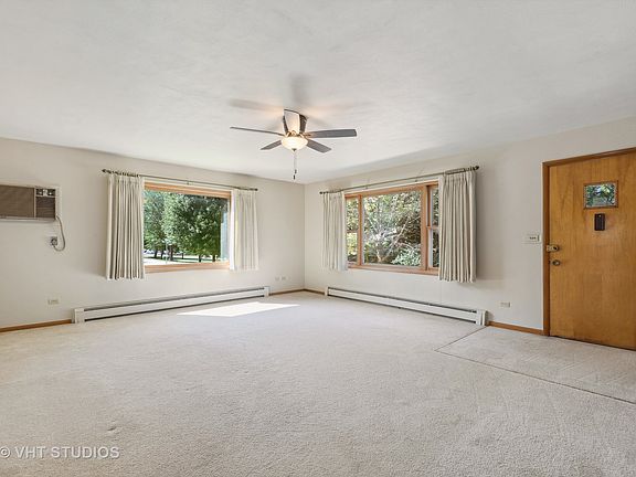 3rd image of 132 Cottage Ave