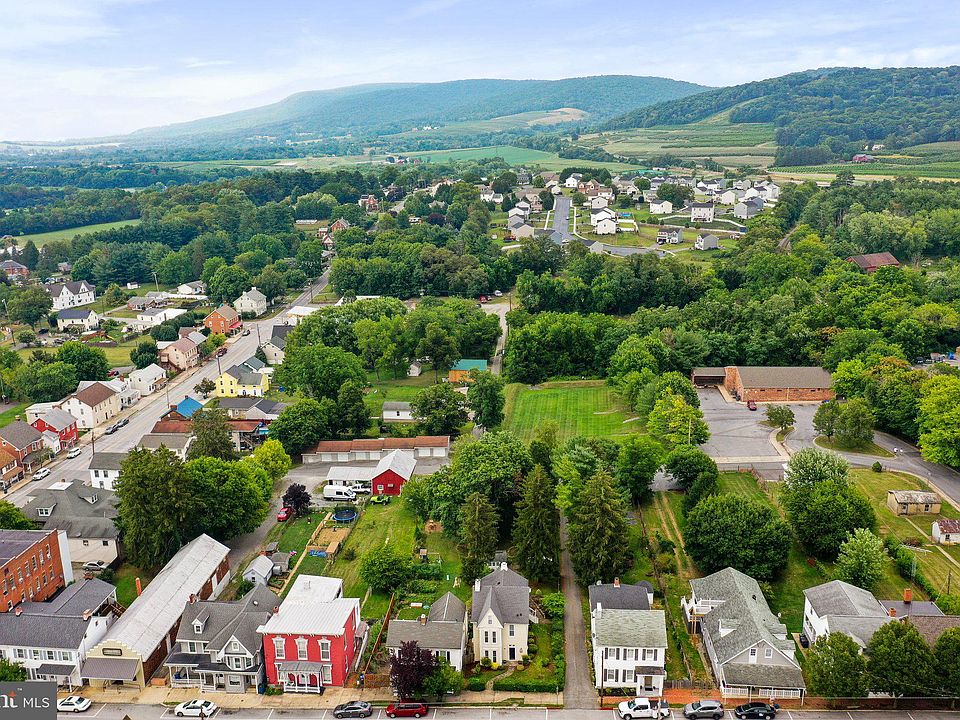 27 S Main St, Smithsburg, MD 21783 Zillow