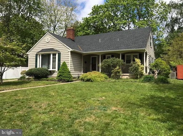 308 S Woodstock Dr, Cherry Hill, NJ 08034