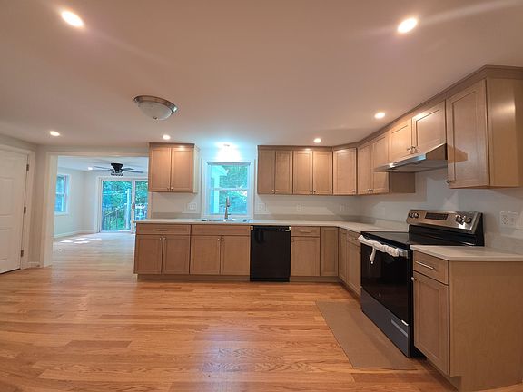 3rd image of 172 Webster Mills Road